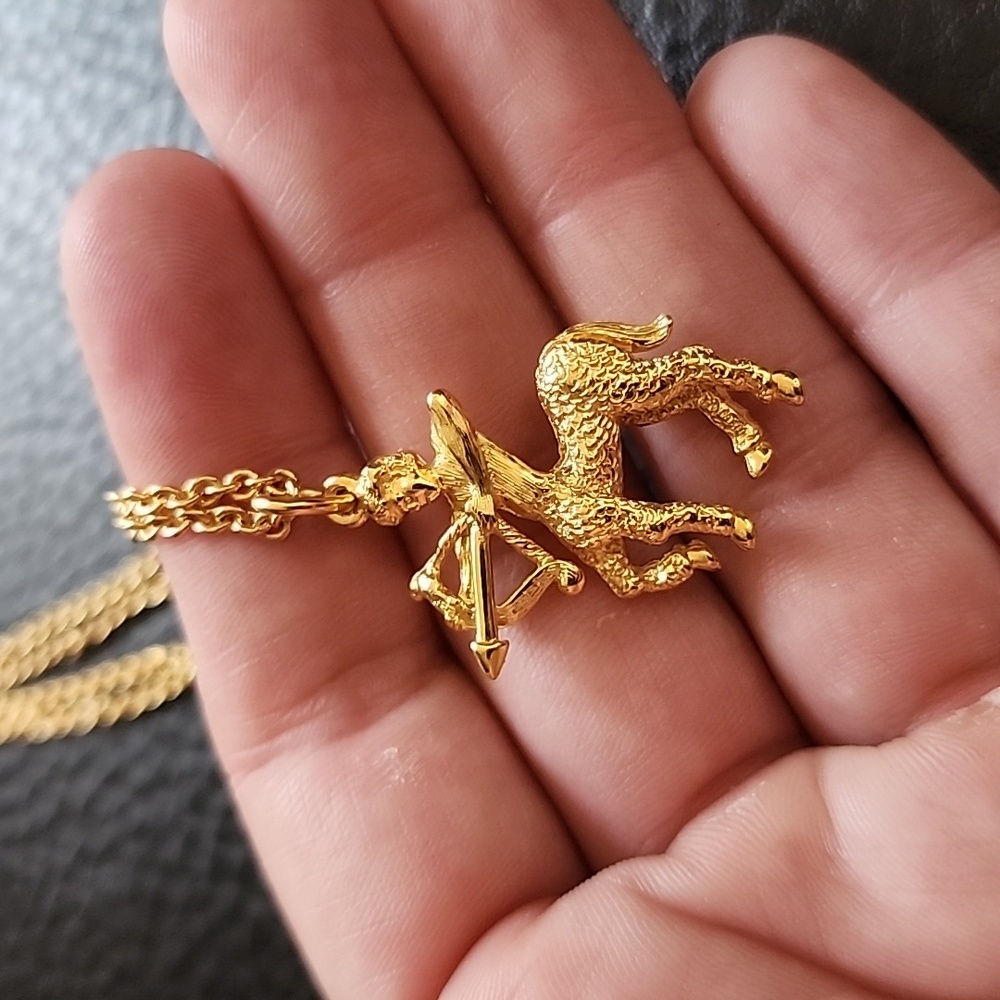 VTG Monet necklace